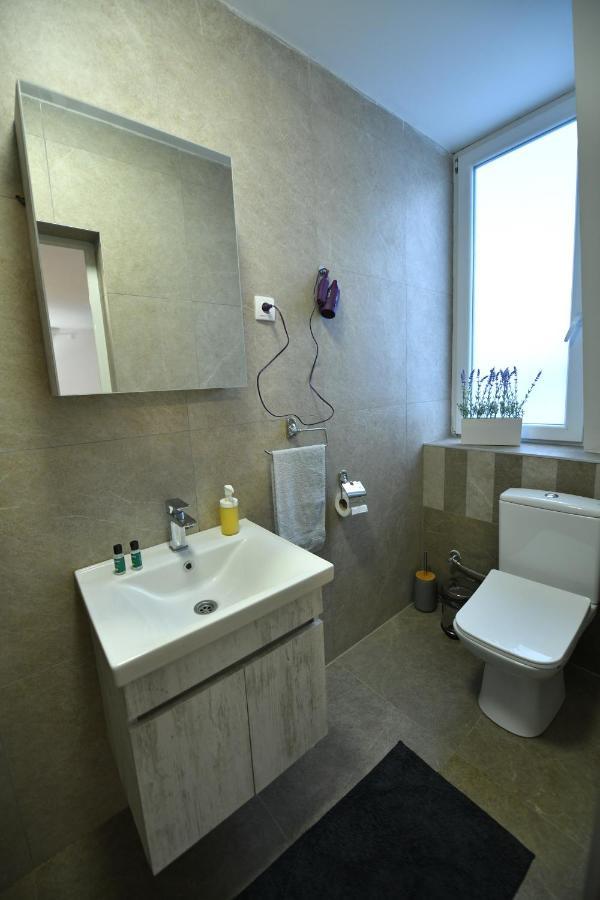 West In Apartments Čačak Екстериор снимка
